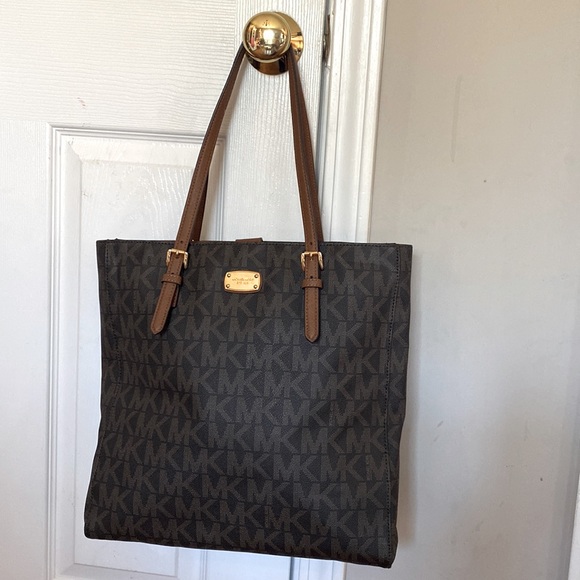 Michael Kors Jet Set Travel Large Logo Tote Brown/Tan Gold Hardware EUC - Picture 1 of 7